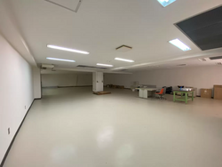 神奈川県横浜市神奈川区三枚町の倉庫