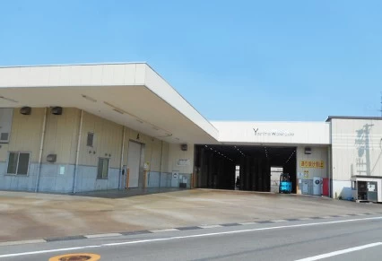 富山県射水市庄西町の倉庫